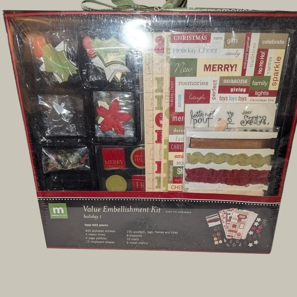 Making Memories Holiday 602pc Christmas Scrapbook Set